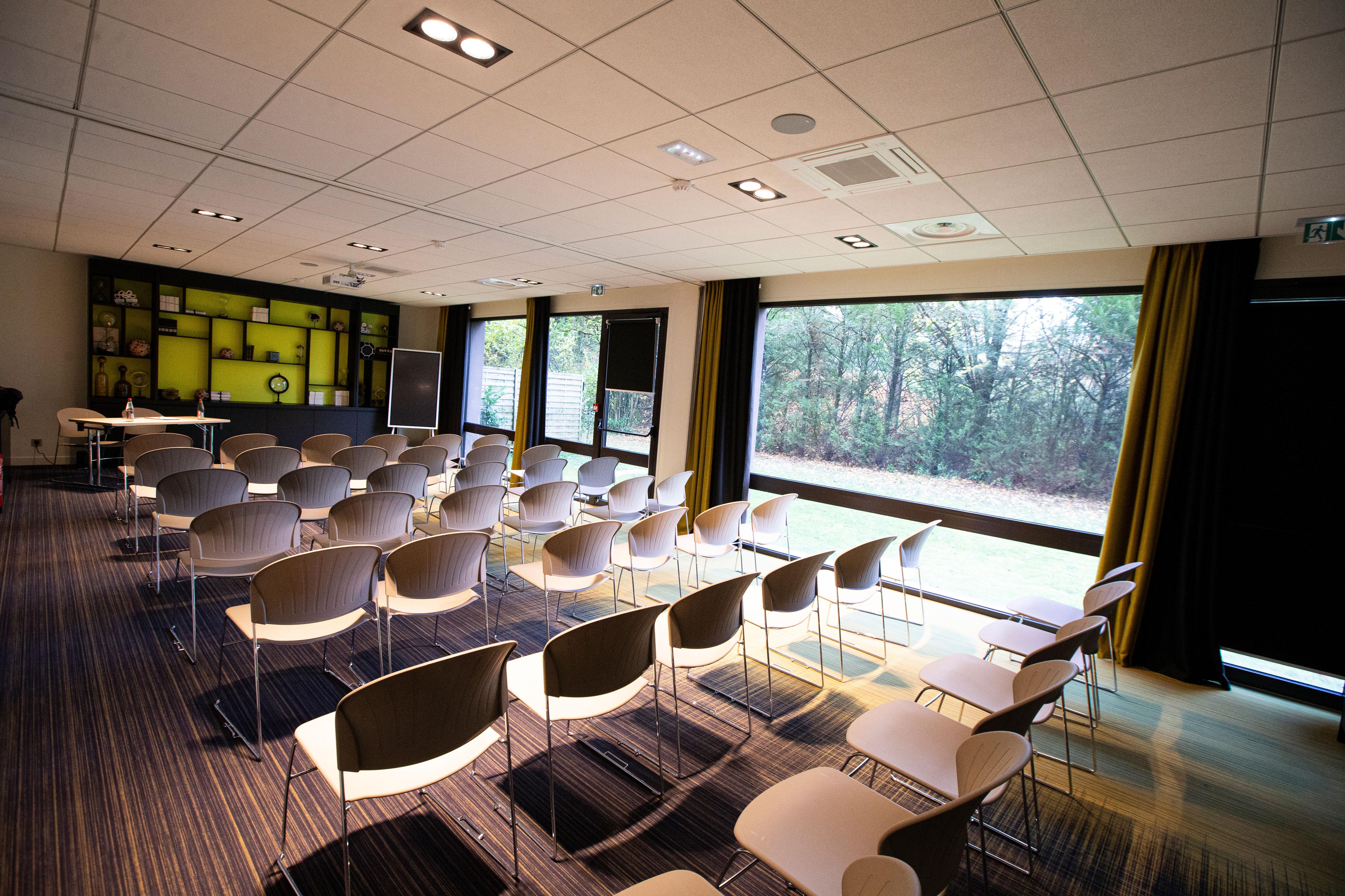 Aparthotel Appart'city Collection Geneve Aeroport - Voltaire 4*